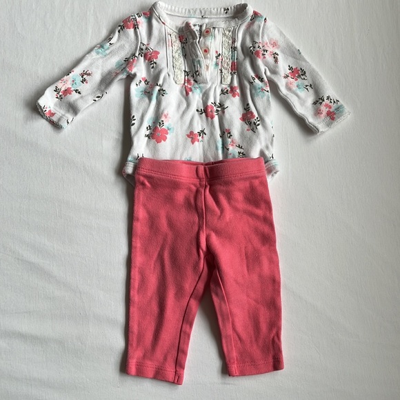 Lot of 4 Newborn Baby Girl Outfits - Picture 5 of 12